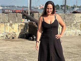 RousseMelinda Sex Brunette - Photo 7/21