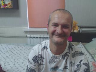 JasperSexy live cam model at XLoveCam