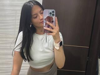 NiaWhite Pussy Video Webcam - Photo 13/21