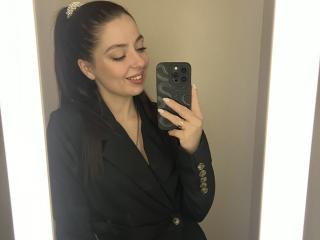 DiamondEyesss live cam model at XLoveCam
