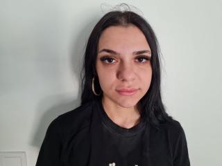 MiniMira live cam model at XLoveCam