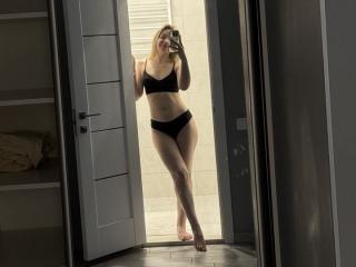 MiaFlirt Image Gallery