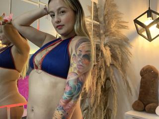 SaraLeDoux69 Blowjob XXX Cams - Photo 10/21