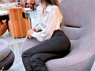 AraiaSheri Webcam Porno Live - Photo 19/21