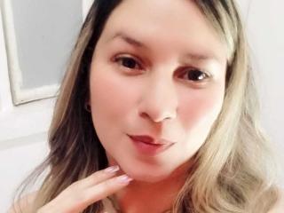 OliviaTomson live cam model at XLoveCam