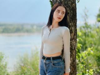 MimiRoo-hot live cam model at XLoveCam