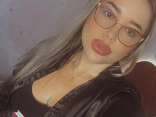 MiaBlondeHot Hot Liveshows - Photo 7/17