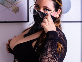 SalmaAzaman Blowjob XXX Cams - Photo 7/21