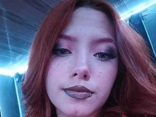 EmmaThomsonn Boobs Liveshow - Photo 19/21