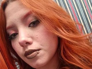 EmmaThomsonn Boobs Liveshow - Photo 18/21