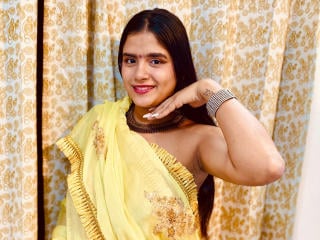 NayaYalitza live cam model at XLoveCam