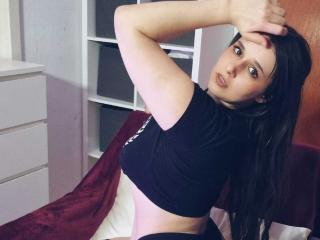 JenniSexy live cam model at XLoveCam