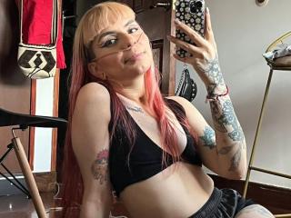 Watch KallySpice live on cam on XLoveCam