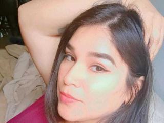 SweetIsabel live cam model at XLoveCam