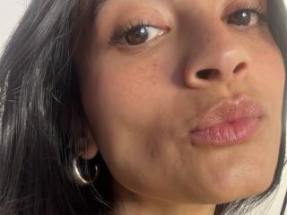 NiaWhite Pussy Video Webcam - Photo 6/21