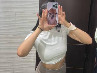 NiaWhite Pussy Video Webcam - Photo 4/21