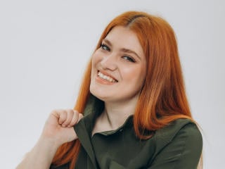 LindaSauver live cam model at XLoveCam