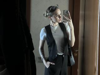 EmelyHailey Image Gallery