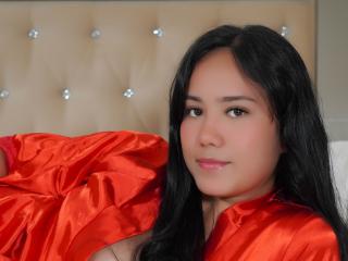 Watch EmmaLambert live on cam on XLoveCam