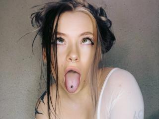 SadPotato live cam model at XLoveCam