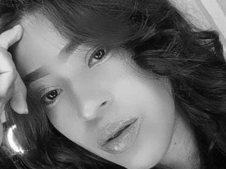 EbonnyLexy live cam model at XLoveCam