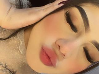 SweetEmily69 Blowjob XXX Cams - Photo 6/14