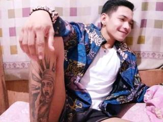 WildBoyHotty live cam model at XLoveCam