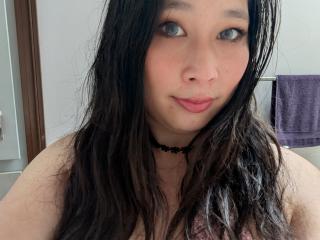 DiamondShadows live cam model at XLoveCam