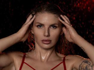 Watch LinaBabe live on cam on XLoveCam