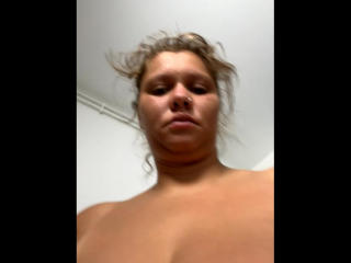 AliceHotShow live cam model at XLoveCam