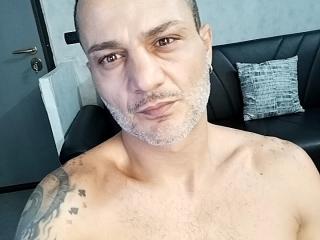 Segreto69 live cam model at XLoveCam