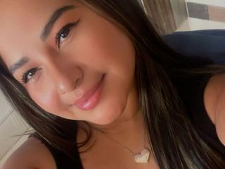 Watch MaddieHorny69 live on cam on XLoveCam