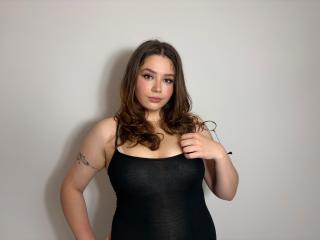 KatyAmazing69 Seins Show XXX en Direct - Photo 8/9
