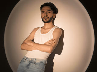 JakeMagnus live cam model at XLoveCam