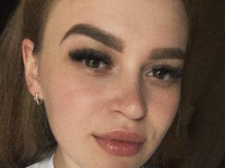 Watch ChattieIssy live on cam on XLoveCam