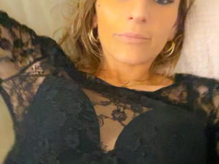 Watch LunaMinuit live on cam on XLoveCam