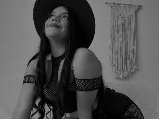 SweetYolandaX Blowjob XXX Cams - Photo 4/6