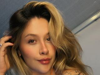 SweetAbey Blowjob XXX Cams - Photo 11/21