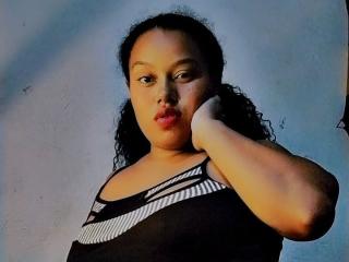 MiaLoveMR live cam model at XLoveCam