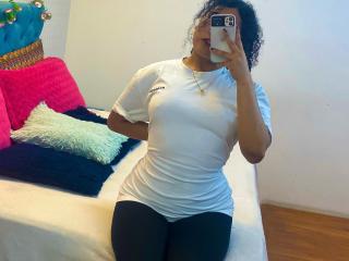 SophieSonyas Blowjob XXX Cams - Photo 12/21