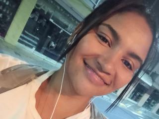 SusanaDiaz Blowjob XXX Cams - Photo 9/21