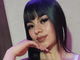 PinkSuni live cam model at XLoveCam