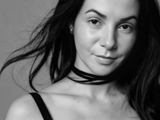 Watch PeggyDesire live on cam on XLoveCam