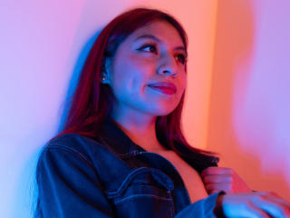 ZoeRedds MILF Live - Photo 8/21