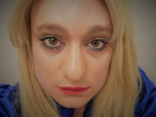 ChantalCross-hot live cam model at XLoveCam