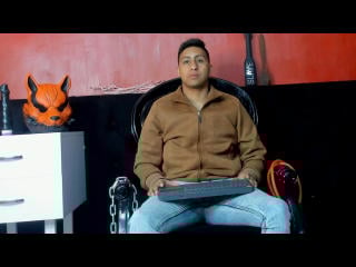 Watch LeeoMax live on cam on XLoveCam