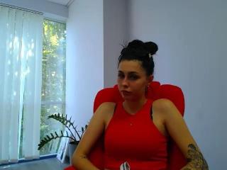 Luyizia live cam model at XLoveCam
