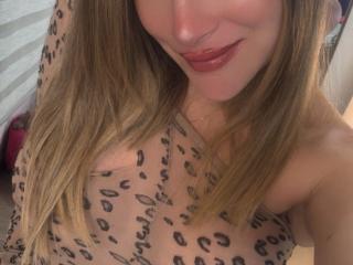 ArianaLu Webcam Porno Live - Photo 10/21
