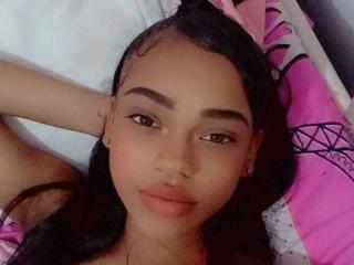 EbonySweety live cam model at XLoveCam