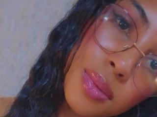 SusiLopez Blowjob XXX Cams - Photo 18/21